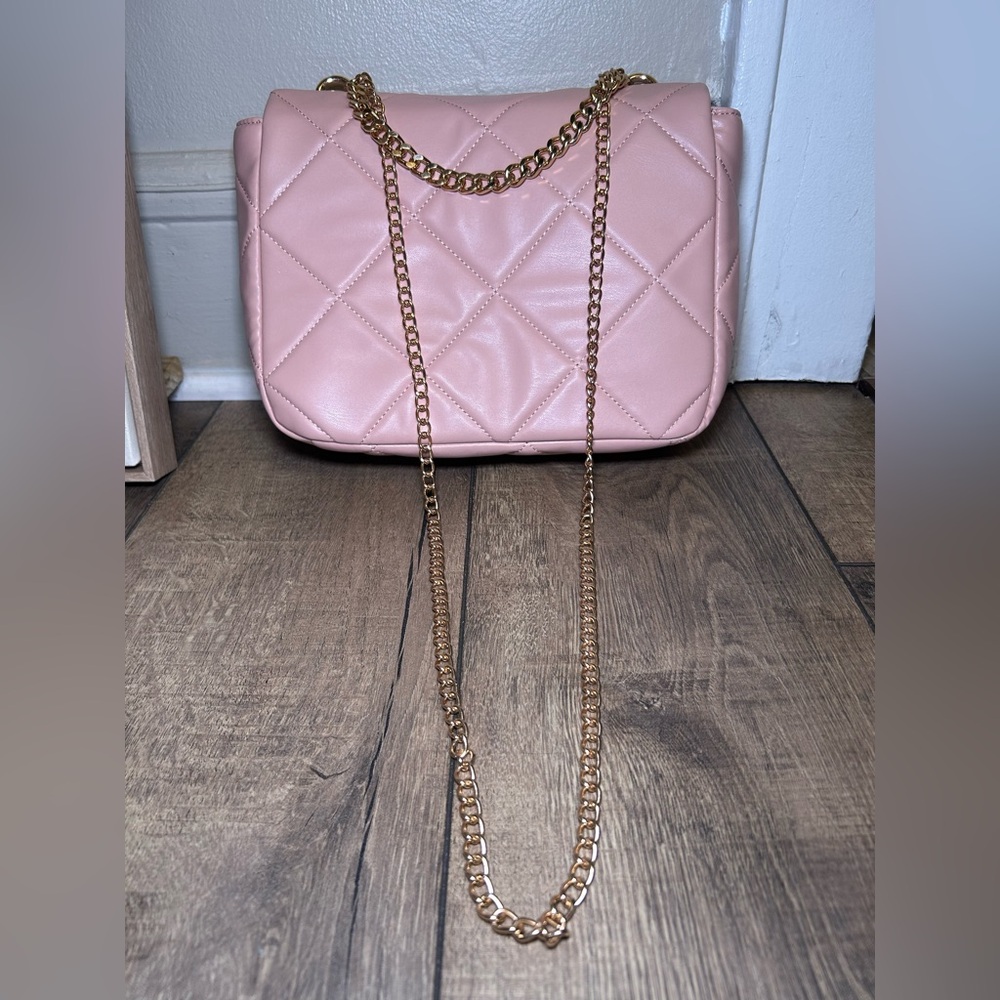 Badgley Mischka *NWOT* Quilted Crossbody Bag - Picture 4 of 6
